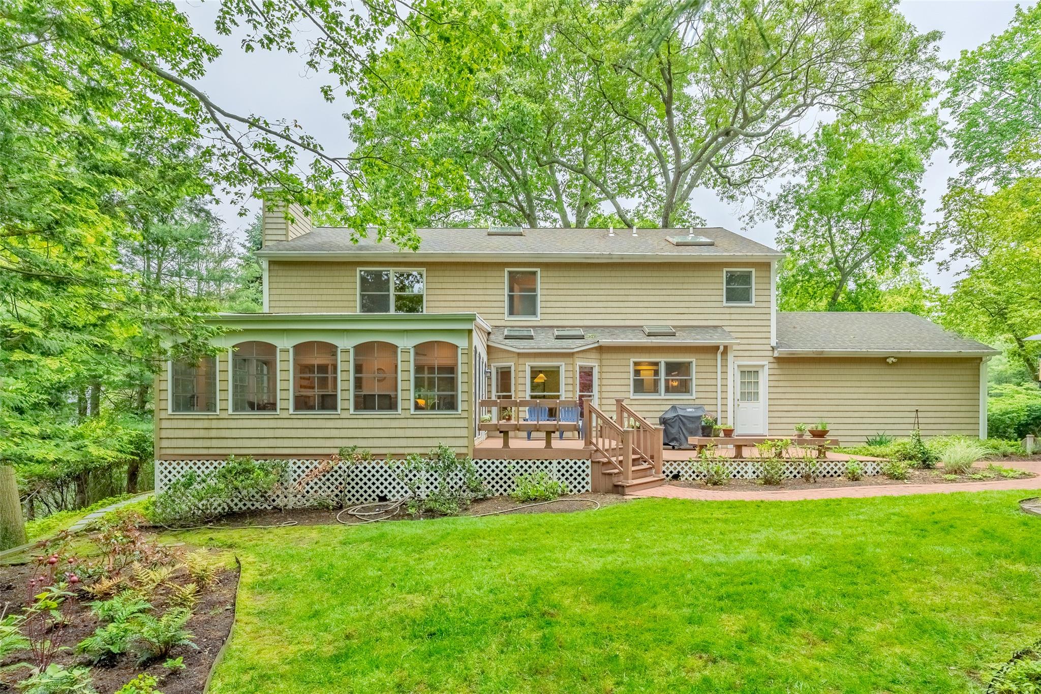 12 Nadworny Lane, Stony Brook, NY 11790