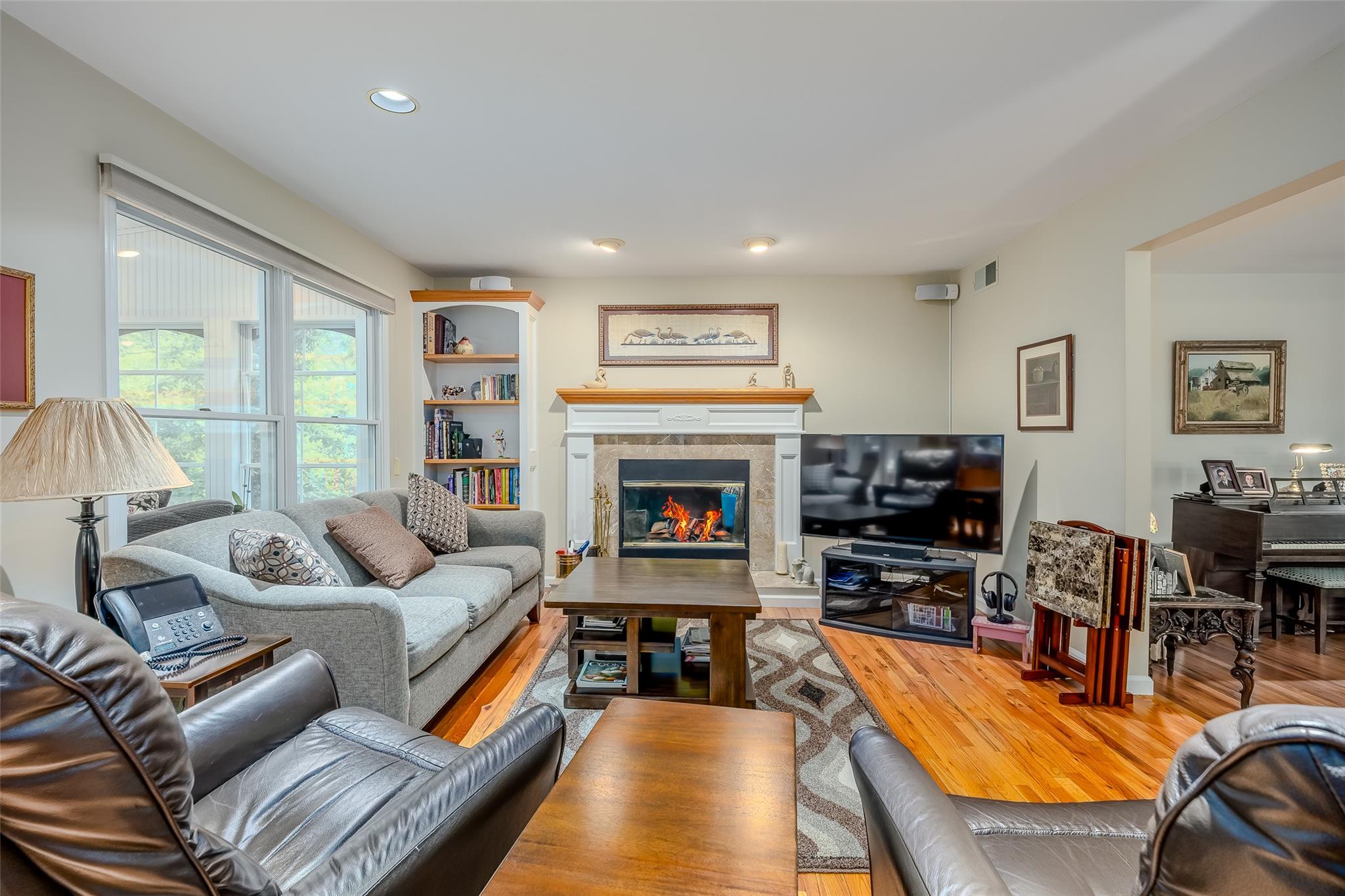 12 Nadworny Lane, Stony Brook, NY 11790