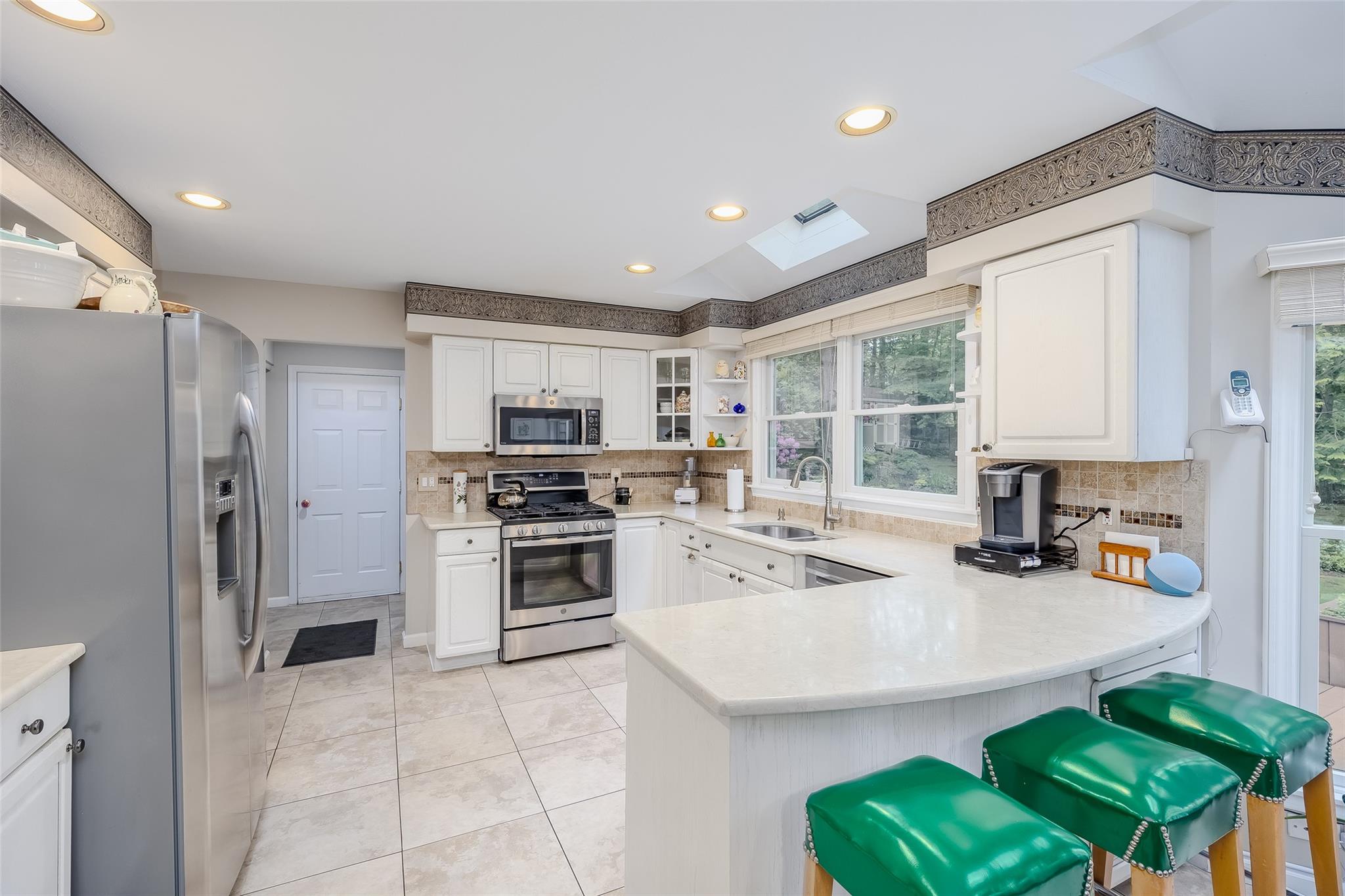 12 Nadworny Lane, Stony Brook, NY 11790