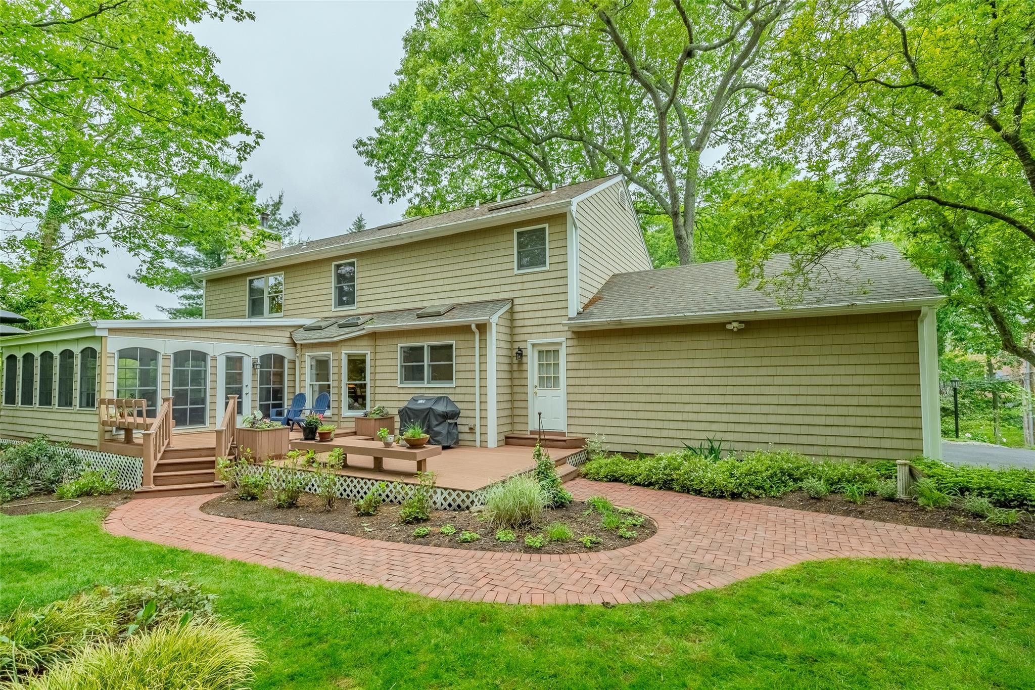 12 Nadworny Lane, Stony Brook, NY 11790