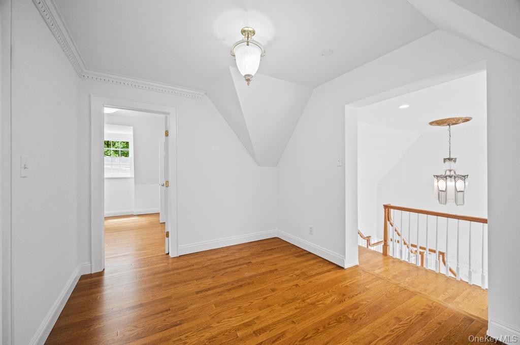 22 Brookville Road, Muttontown, NY 11545