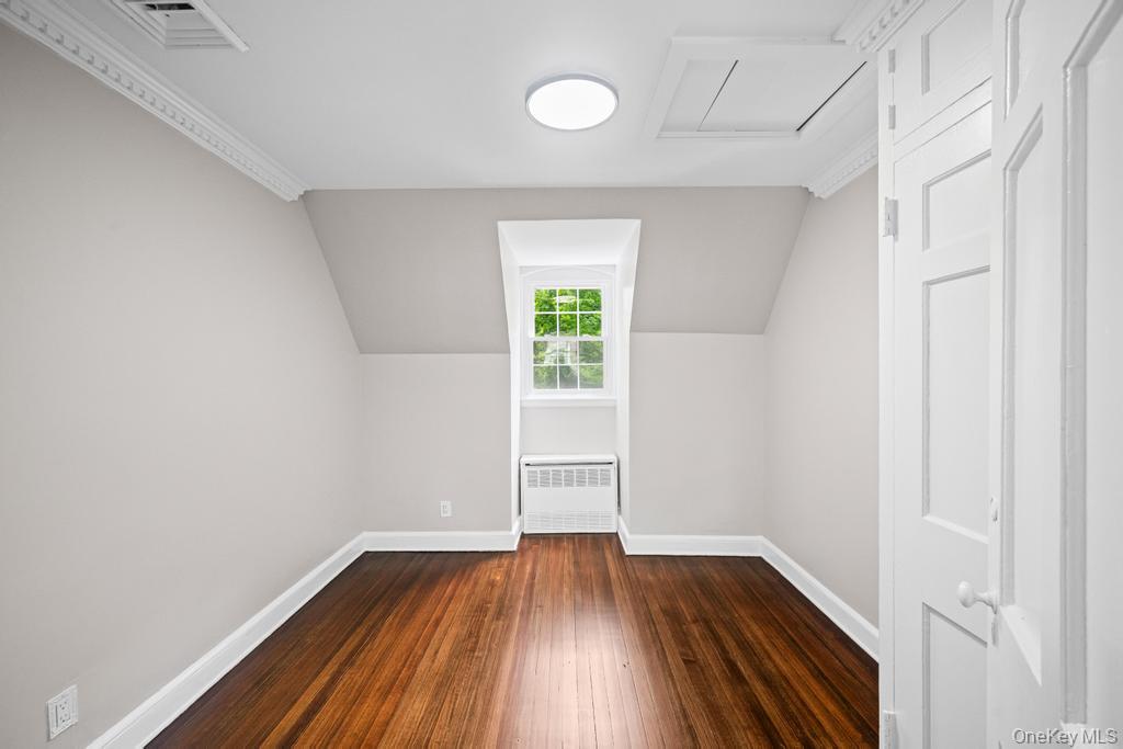 22 Brookville Road, Muttontown, NY 11545