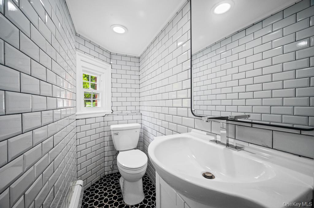 22 Brookville Road, Muttontown, NY 11545