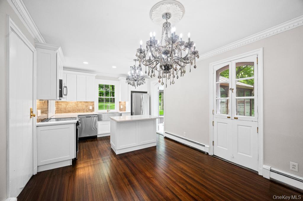 22 Brookville Road, Muttontown, NY 11545