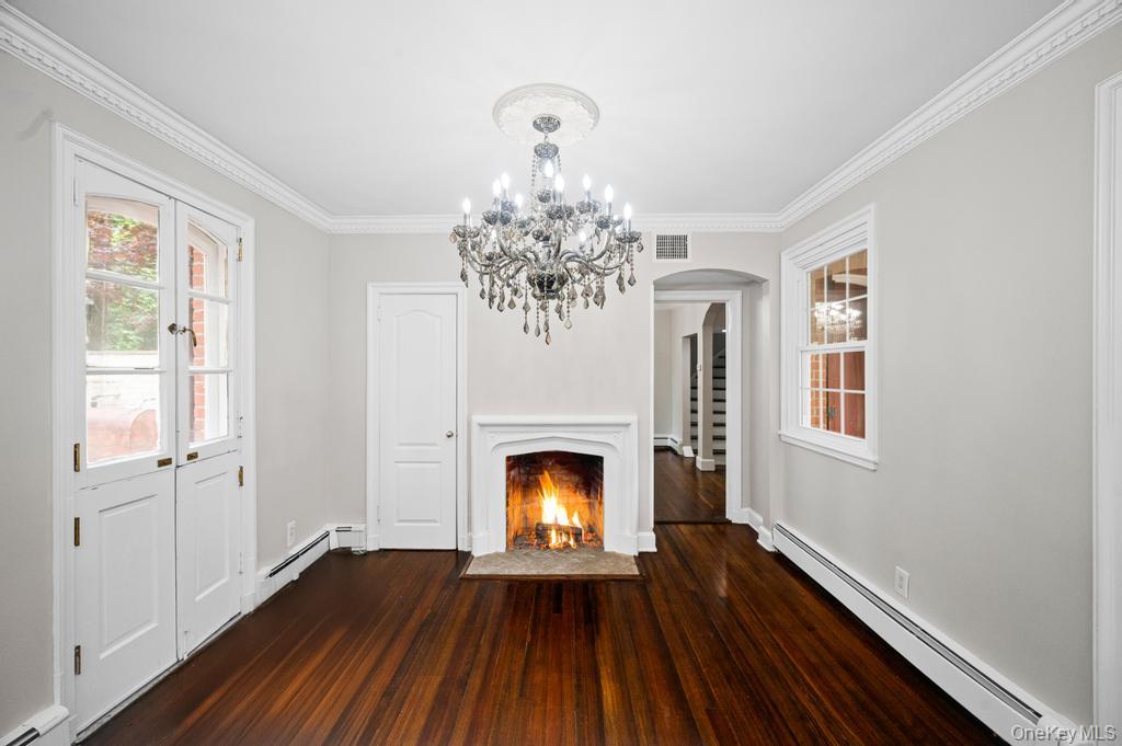 22 Brookville Road, Muttontown, NY 11545