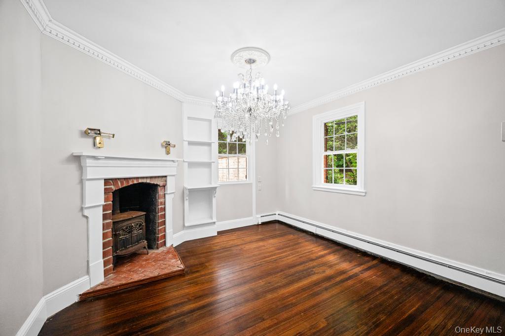 22 Brookville Road, Muttontown, NY 11545