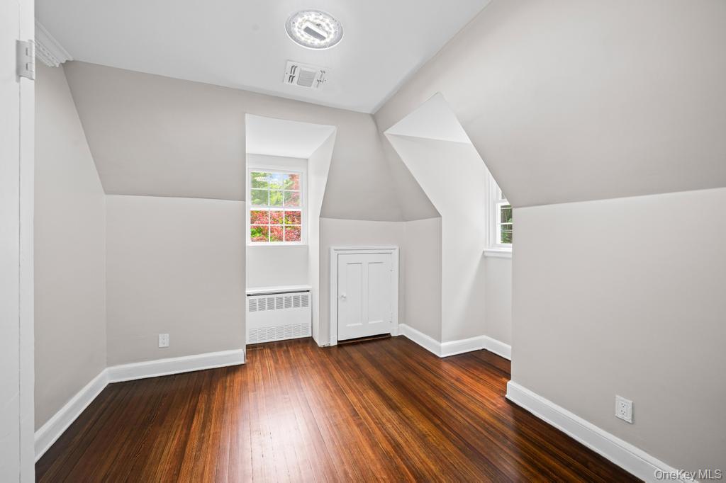 22 Brookville Road, Muttontown, NY 11545