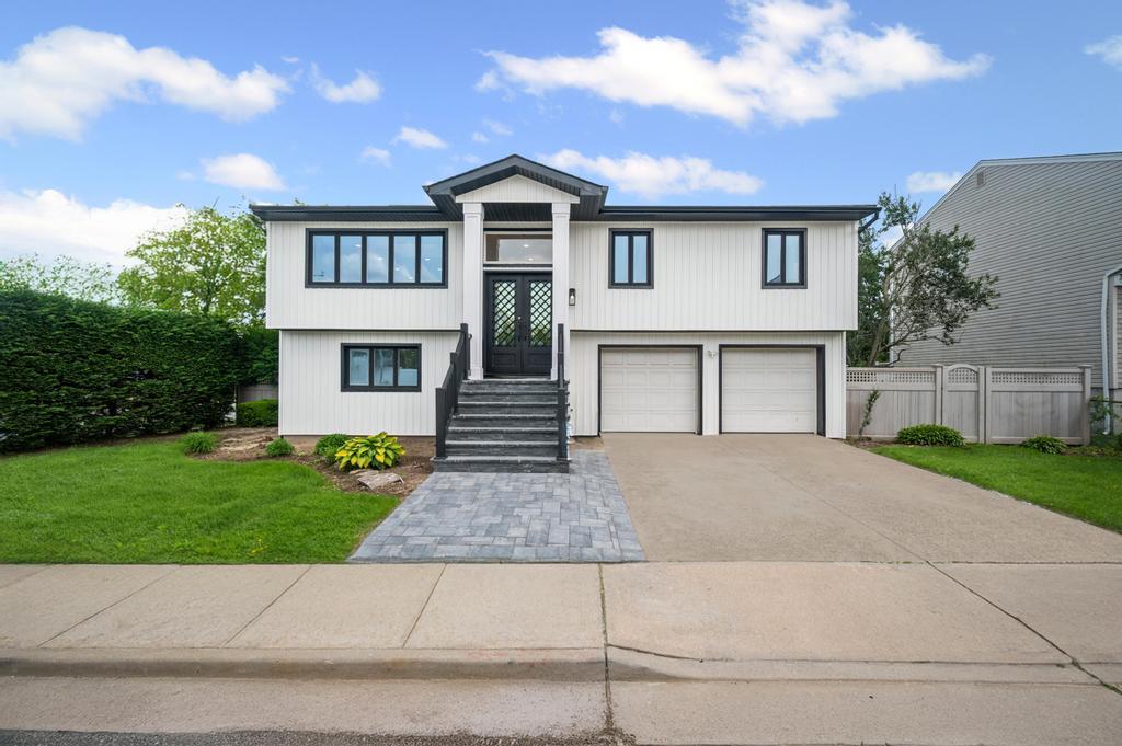 1 Saratoga Street, Lido Beach, NY 11561