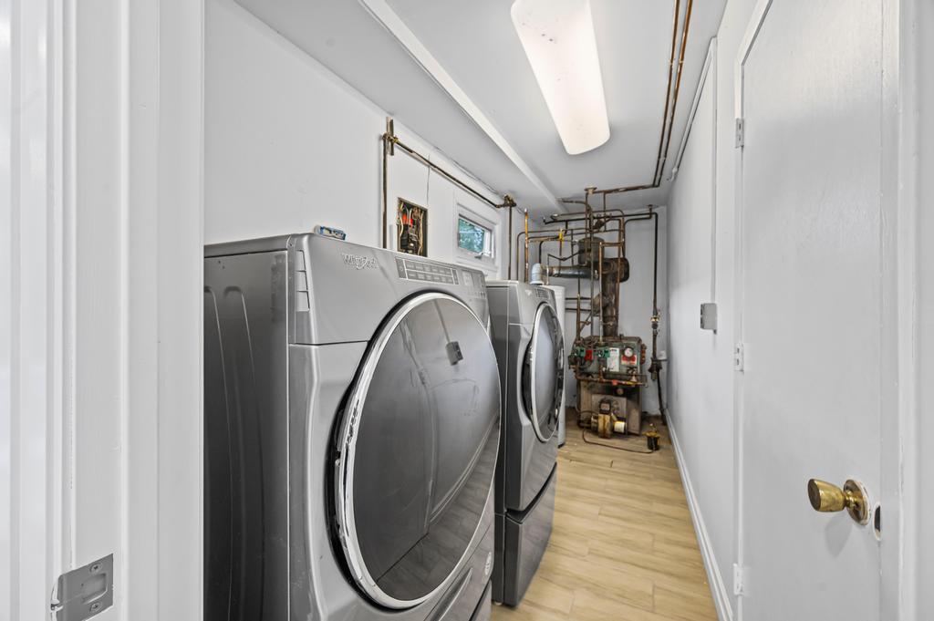 1 Saratoga Street, Lido Beach, NY 11561