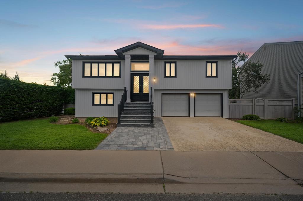 1 Saratoga Street, Lido Beach, NY 11561