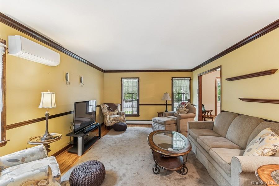 6295 N Country Road, Wading River, NY 11792