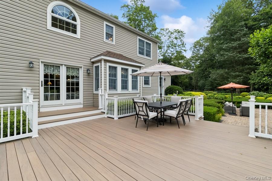 6295 N Country Road, Wading River, NY 11792