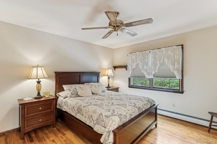 6295 N Country Road, Wading River, NY 11792