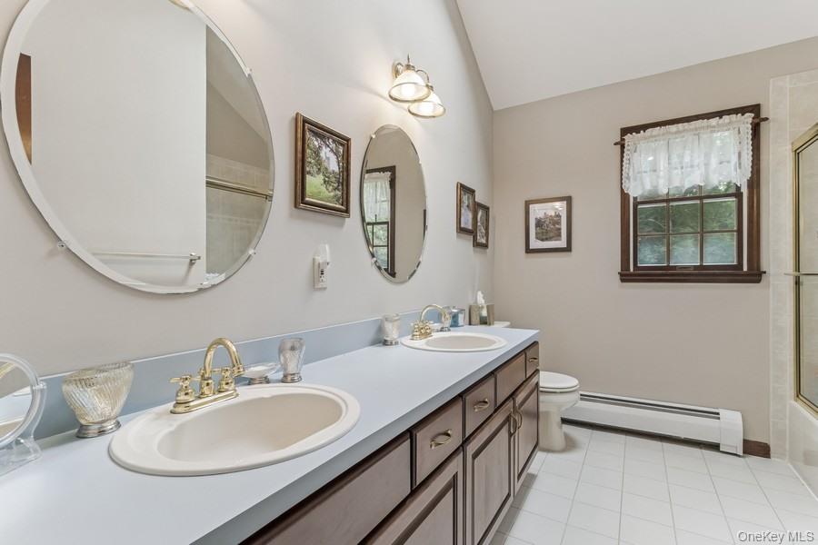 6295 N Country Road, Wading River, NY 11792