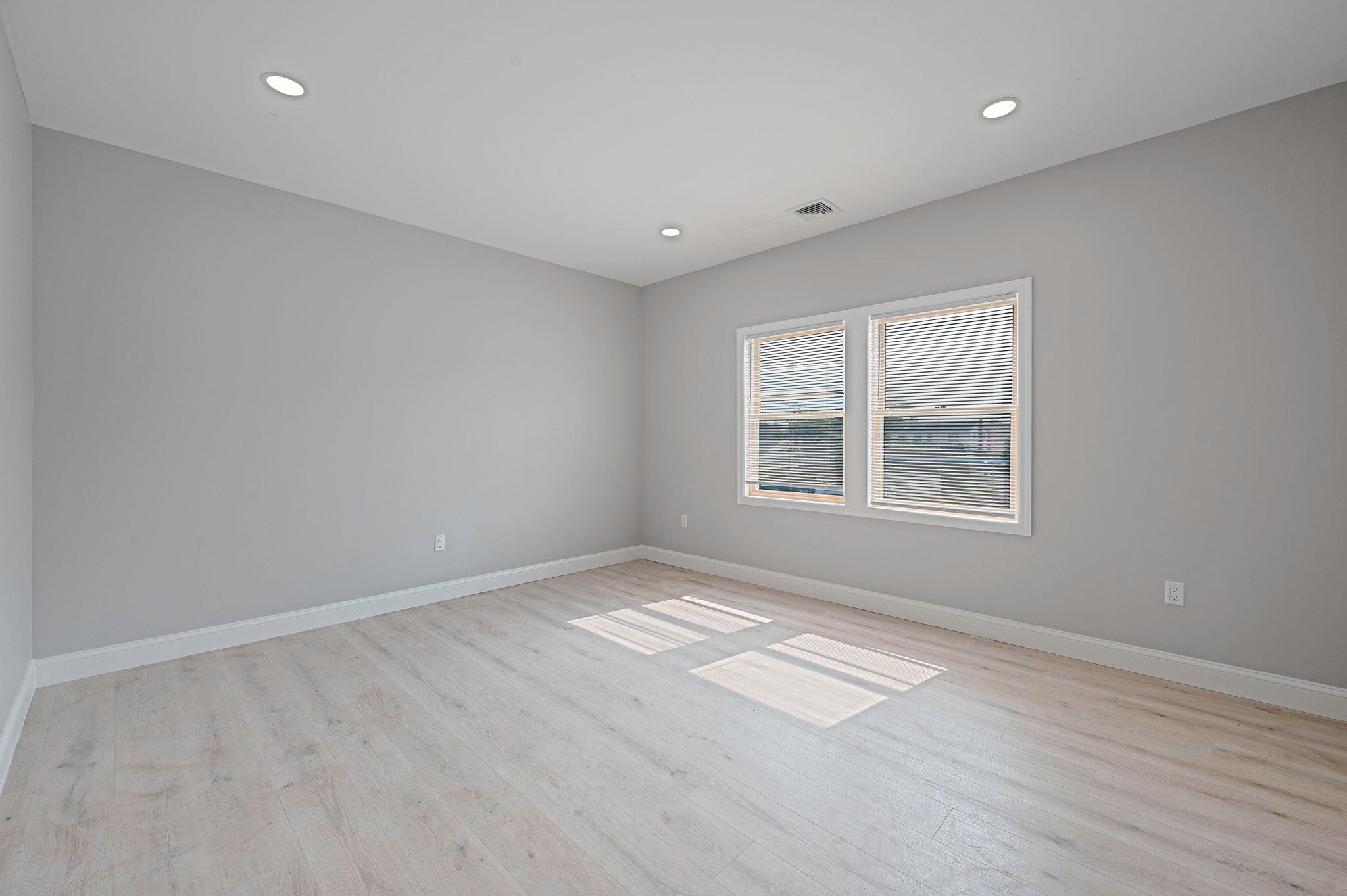 49 Ronni Drive, East Meadow, NY 11554