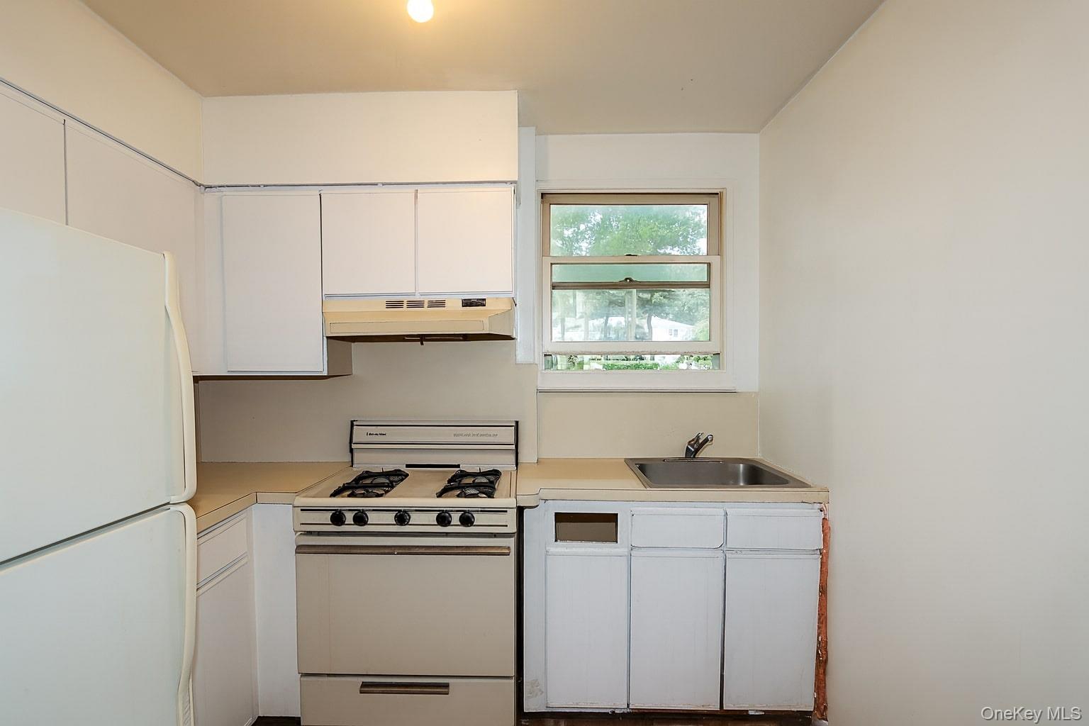 10 Glen Keith Road # U, Glen Cove, NY 11542