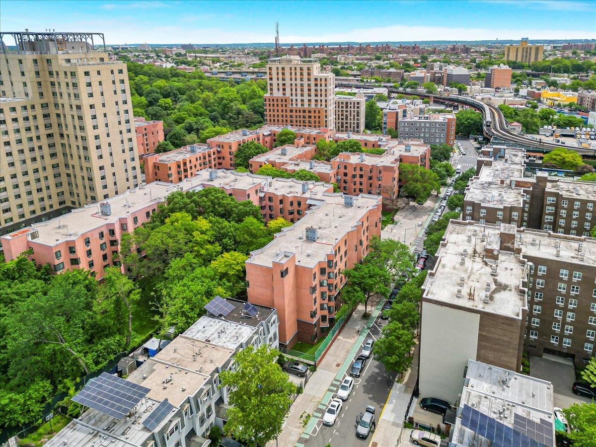 977 E 179th Street, Bronx, NY 10460