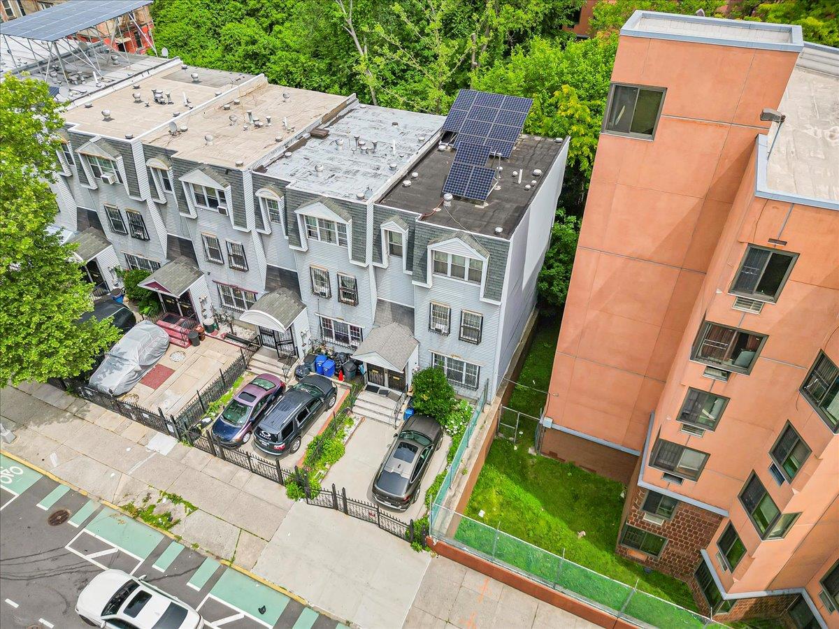 977 E 179th Street, Bronx, NY 10460