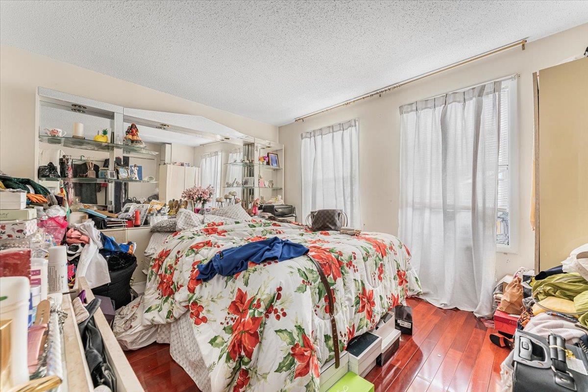 977 E 179th Street, Bronx, NY 10460