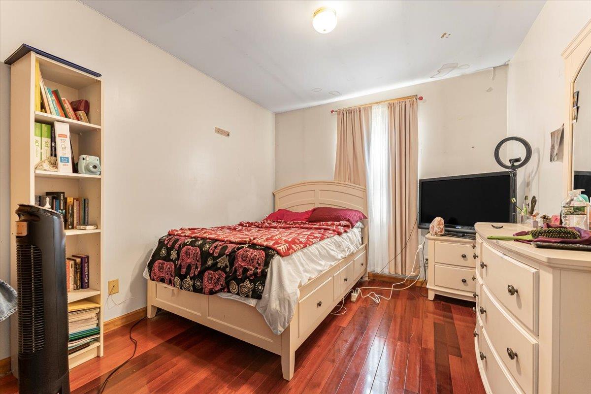 977 E 179th Street, Bronx, NY 10460