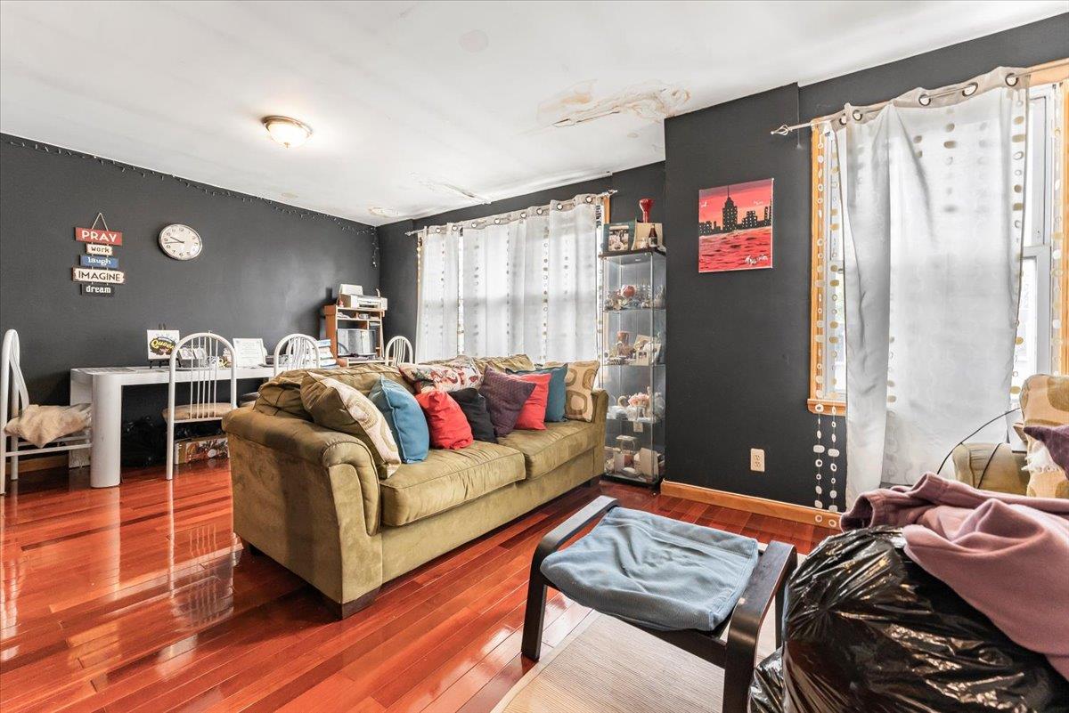 977 E 179th Street, Bronx, NY 10460