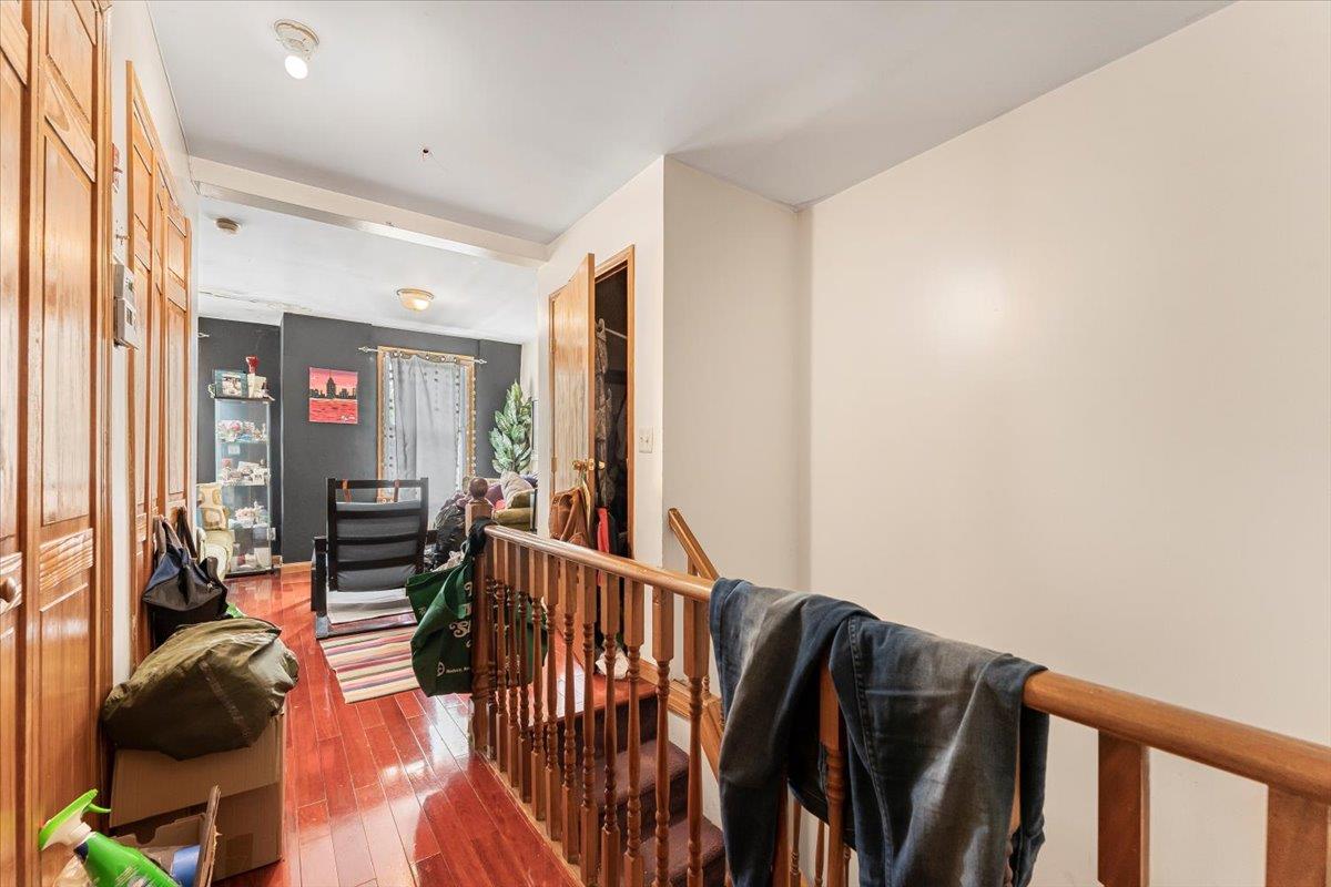 977 E 179th Street, Bronx, NY 10460