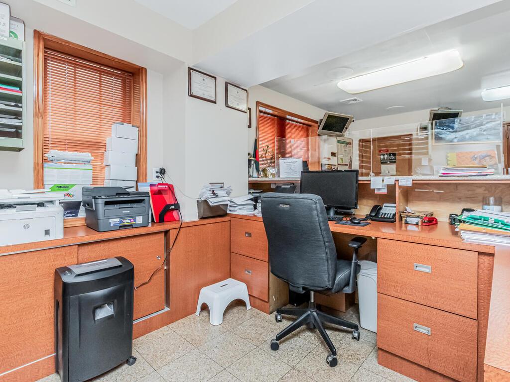 5707 146th Street, Flushing, NY 11355