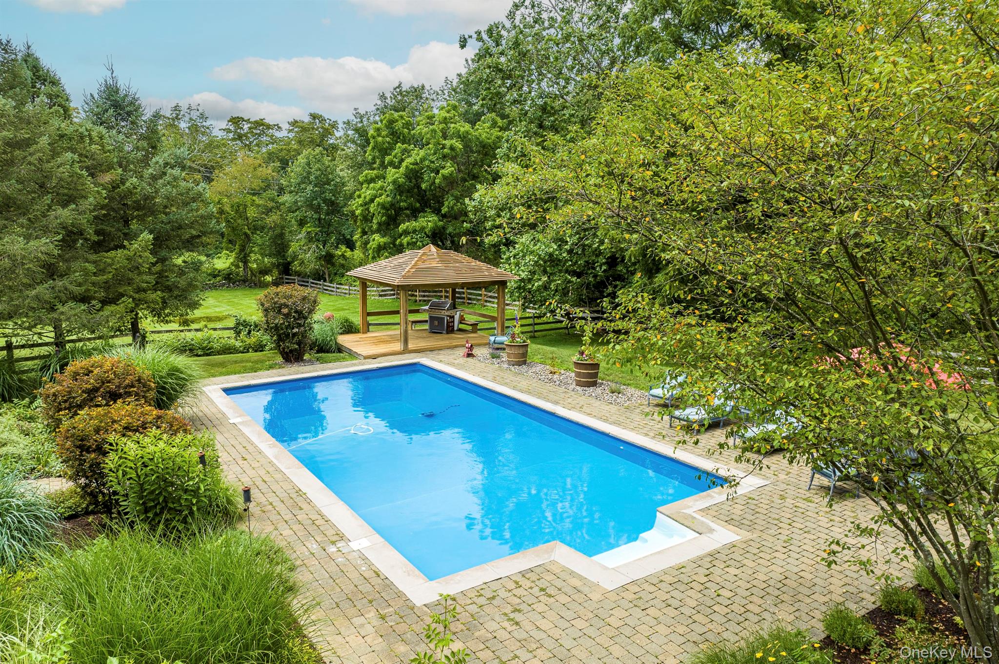 101 Drake Road, Pleasant Valley, NY 12569