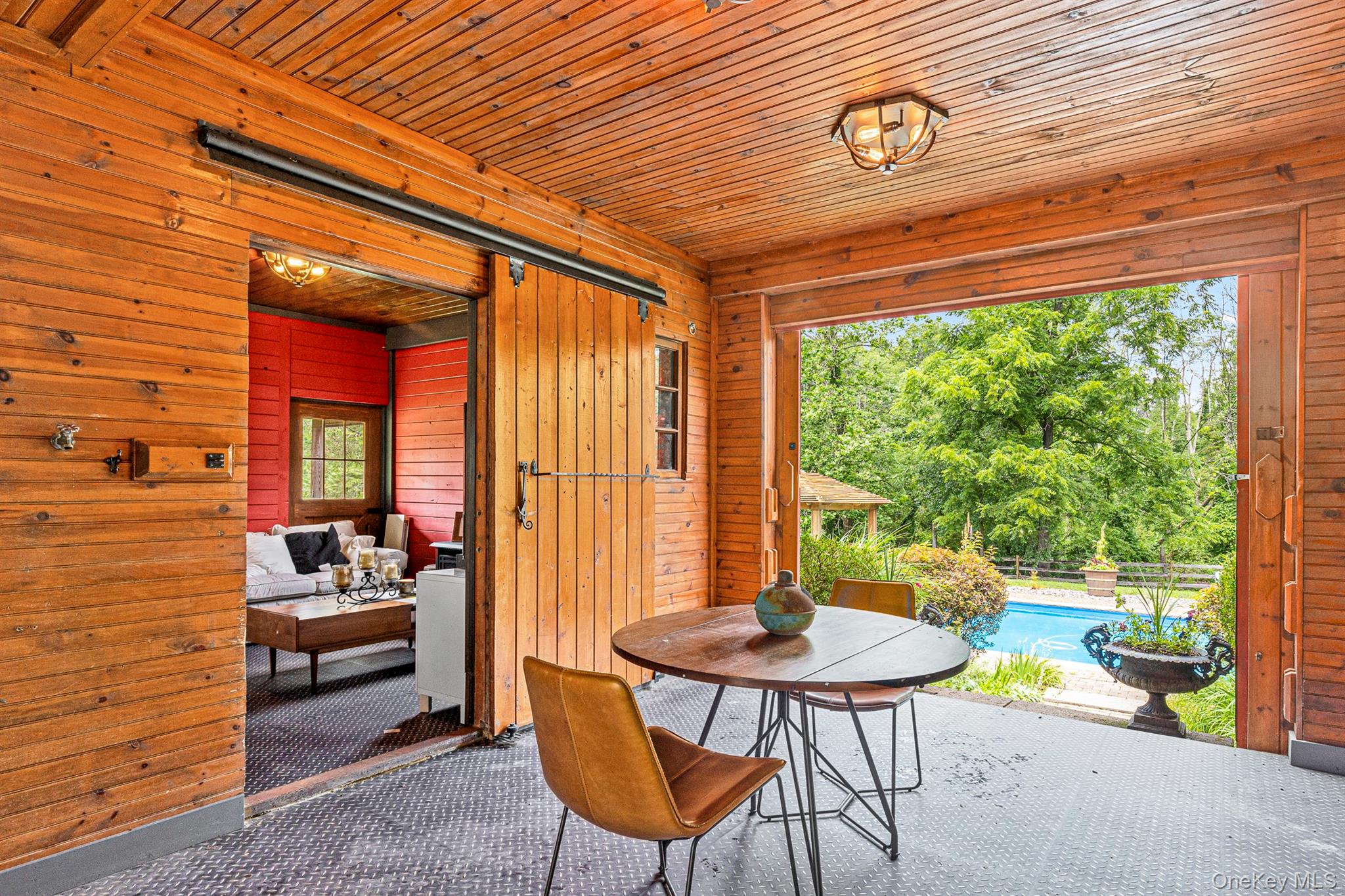 101 Drake Road, Pleasant Valley, NY 12569