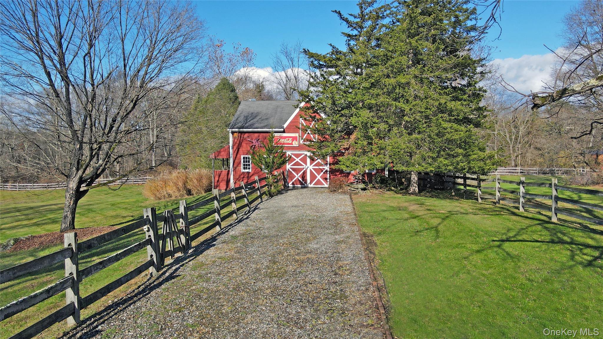 101 Drake Road, Pleasant Valley, NY 12569