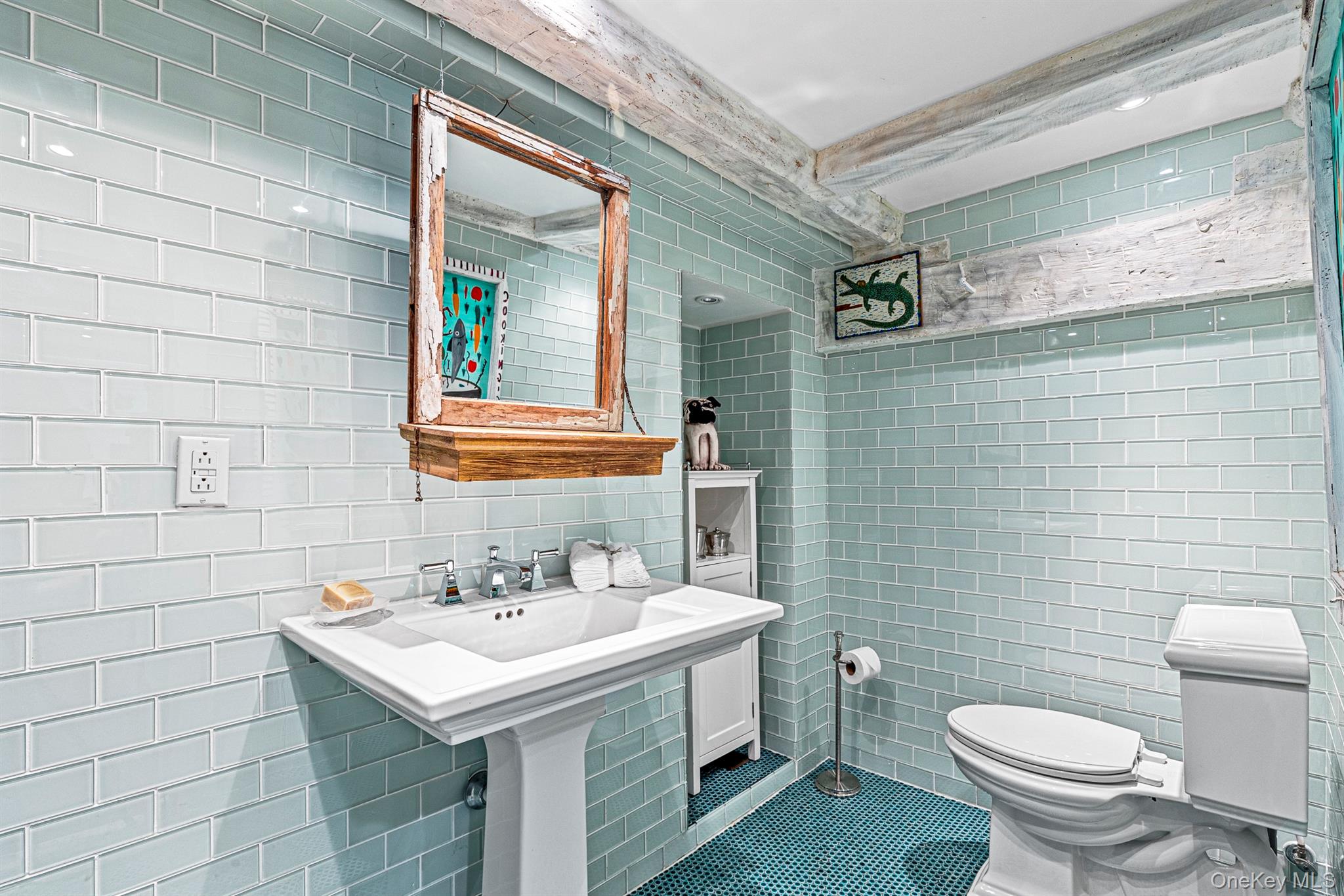 101 Drake Road, Pleasant Valley, NY 12569