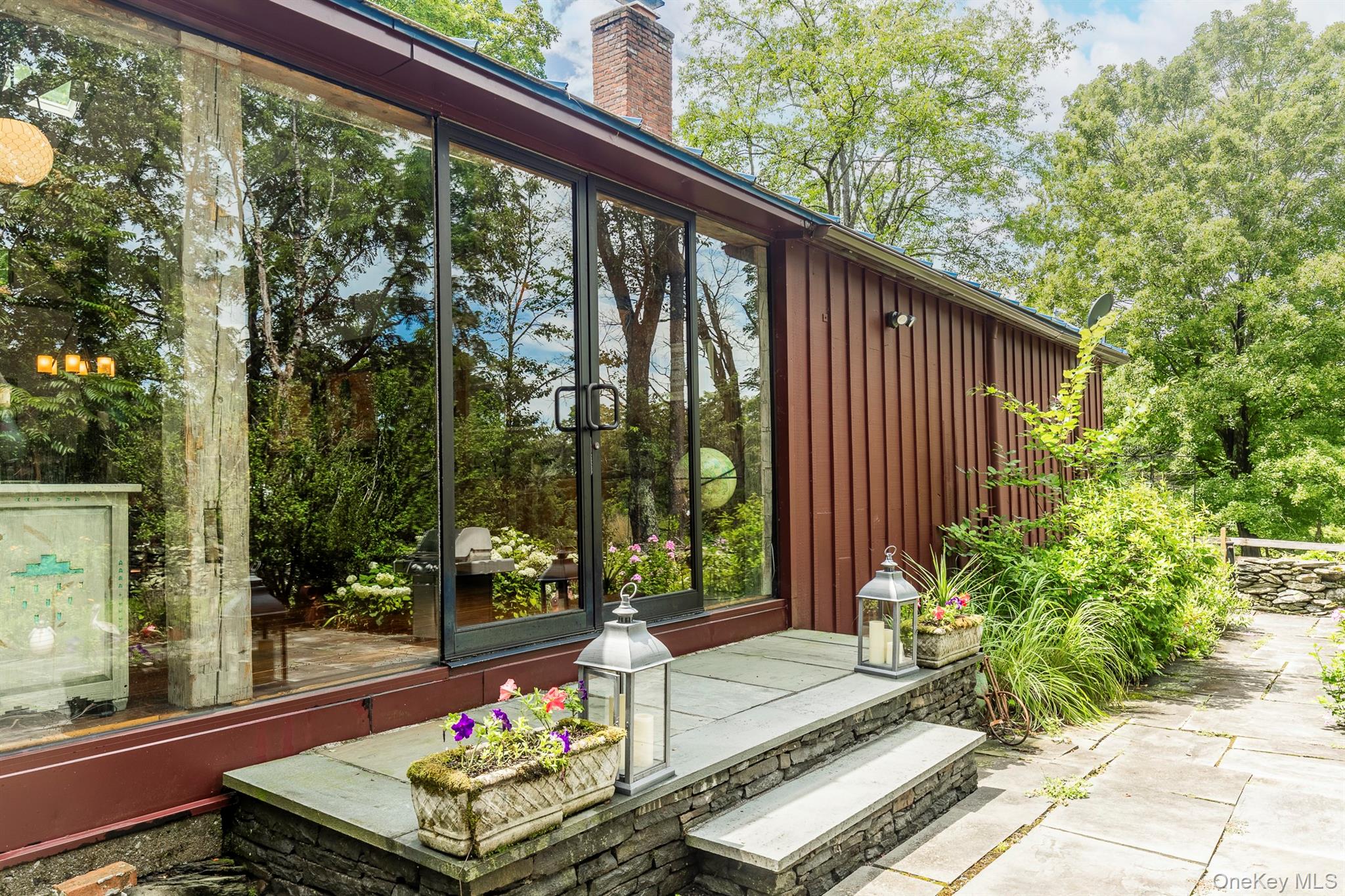 101 Drake Road, Pleasant Valley, NY 12569