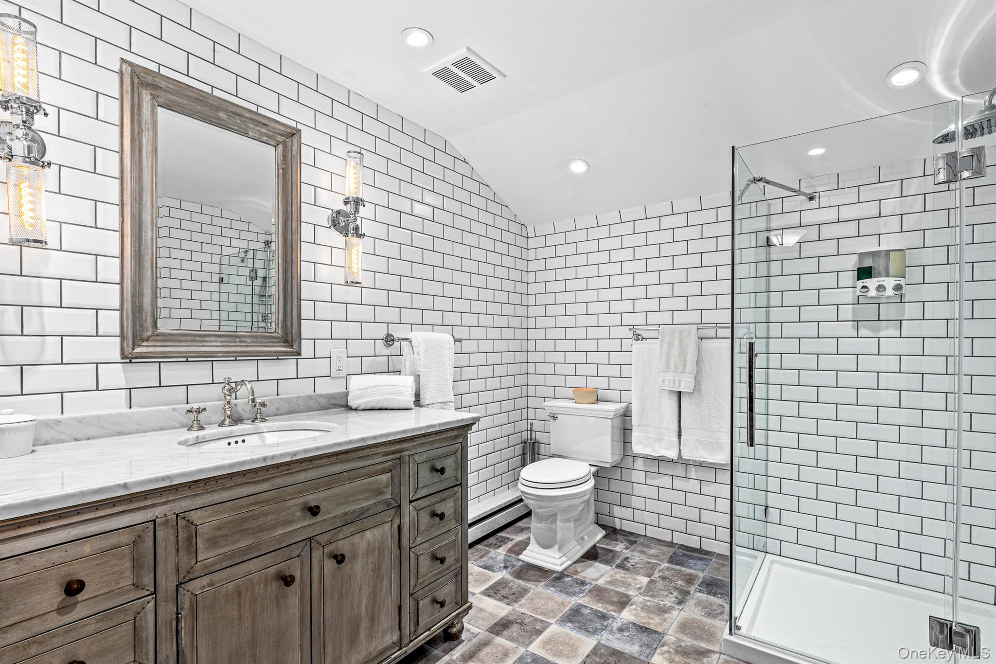 101 Drake Road, Pleasant Valley, NY 12569