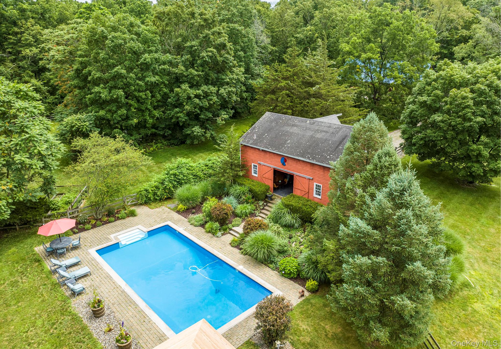 101 Drake Road, Pleasant Valley, NY 12569