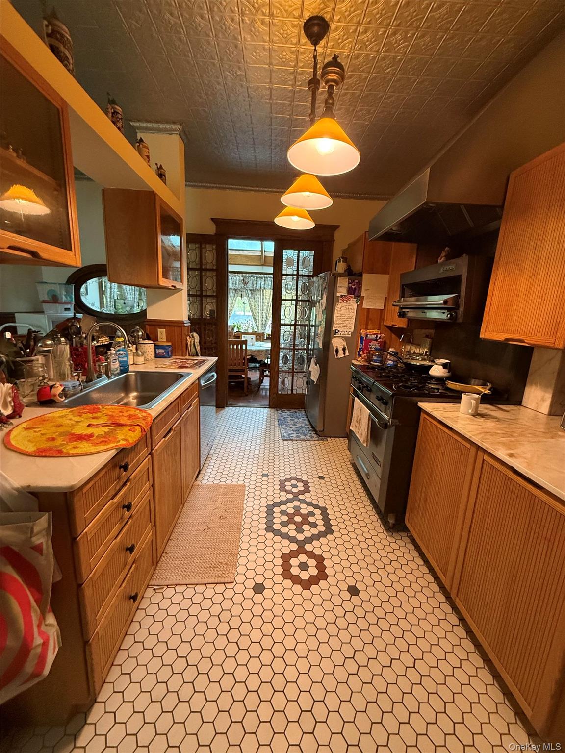 20 Ridge Road, Douglaston, NY 11363