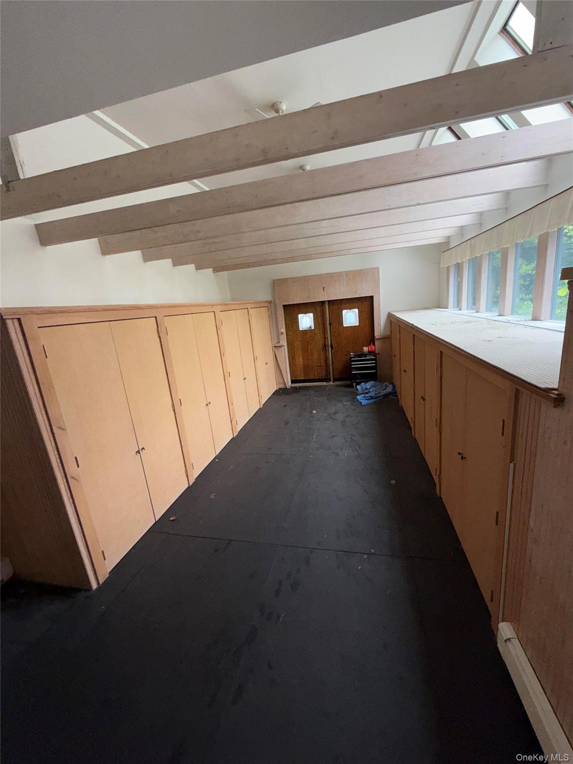 20 Ridge Road, Douglaston, NY 11363