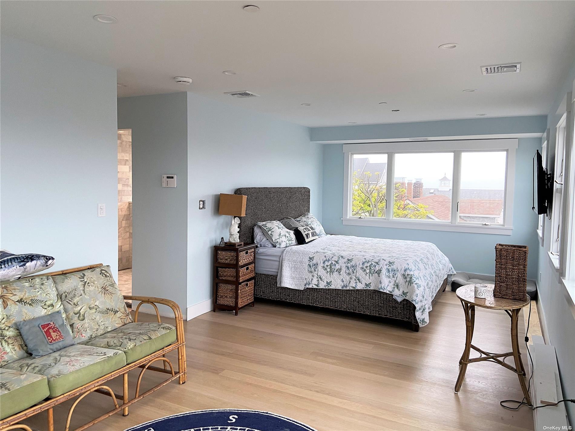 40 Trenton Avenue, Long Beach, NY 11561