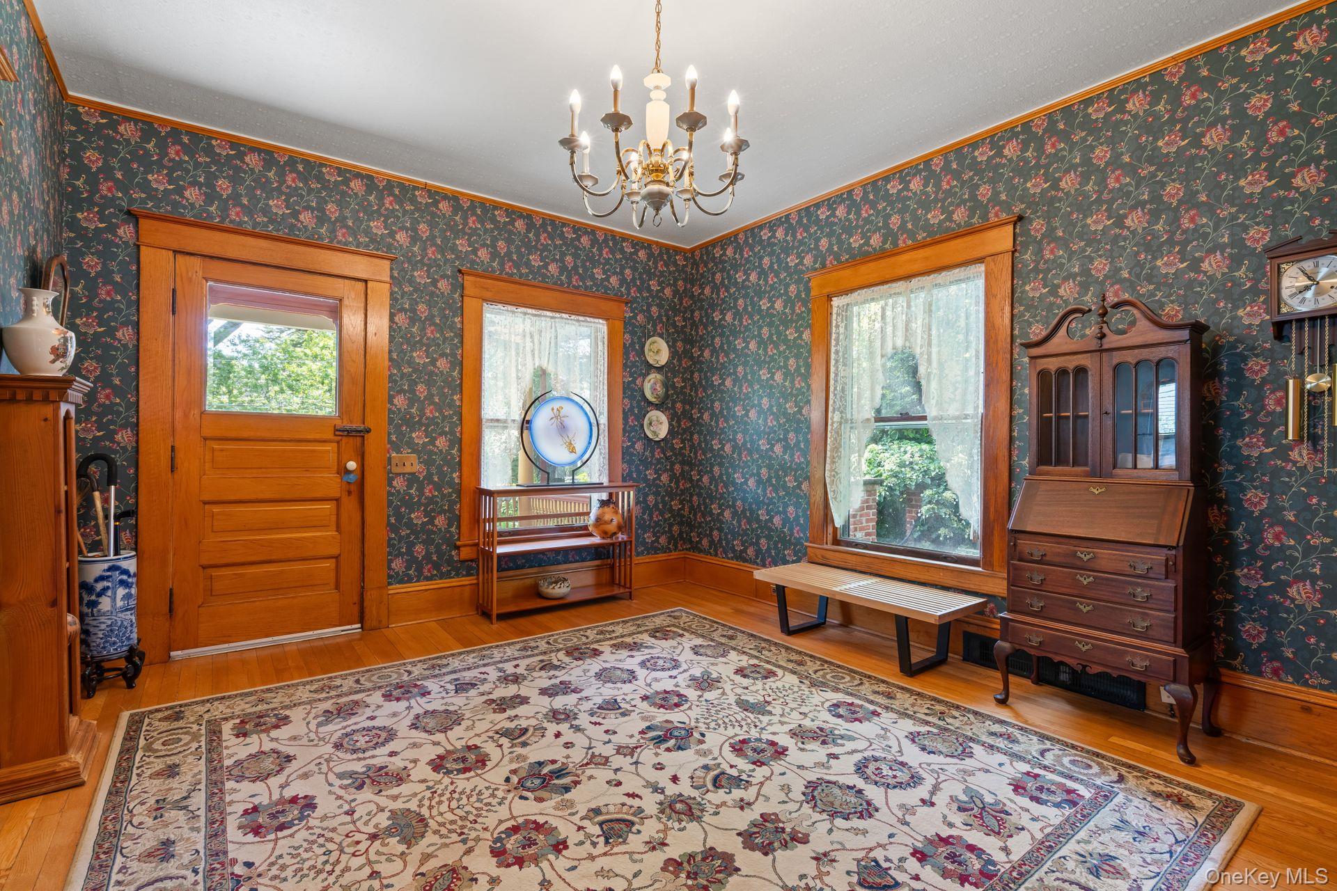 175 Ivy Street, Oyster Bay, NY 11771