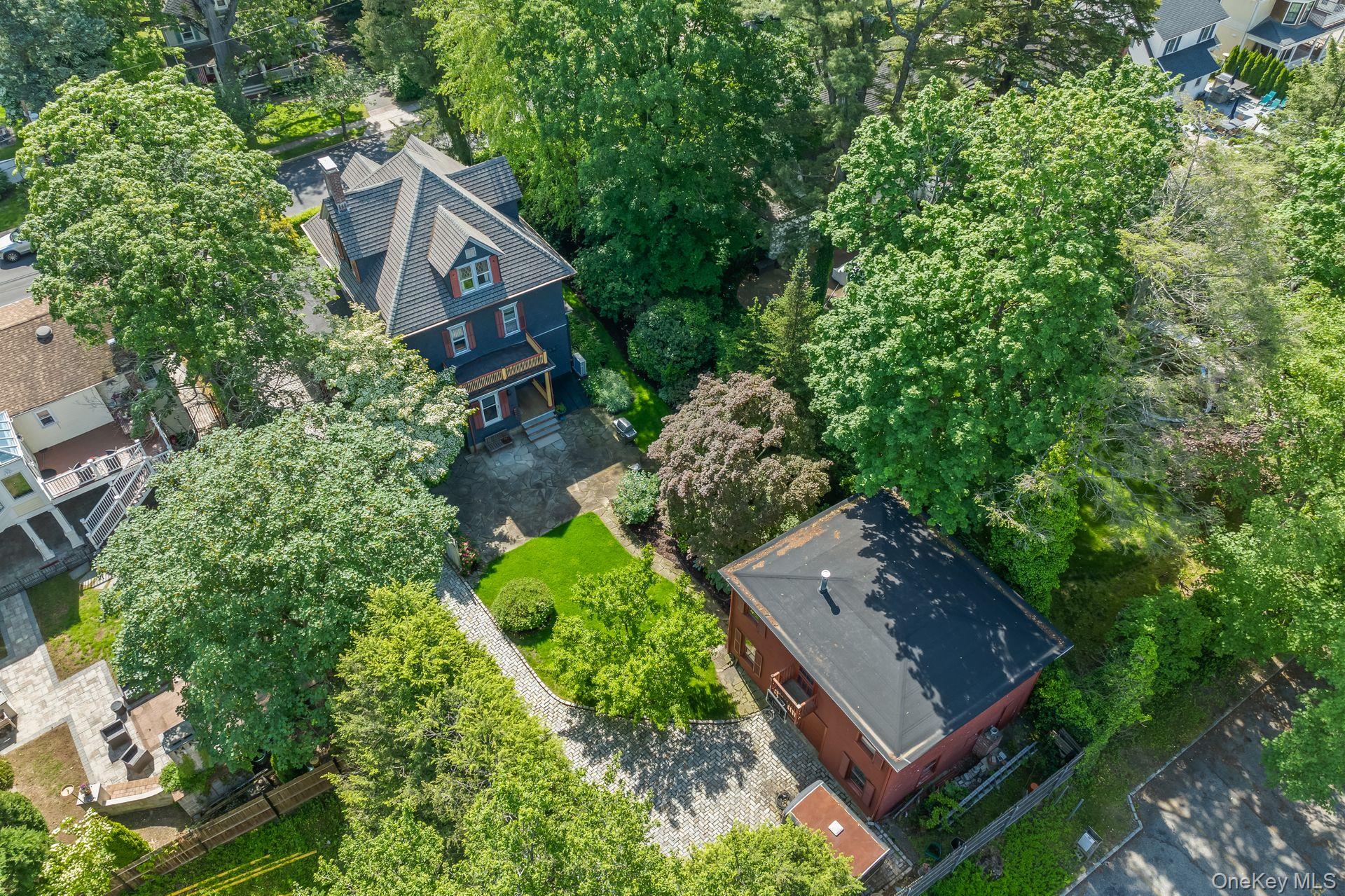 175 Ivy Street, Oyster Bay, NY 11771