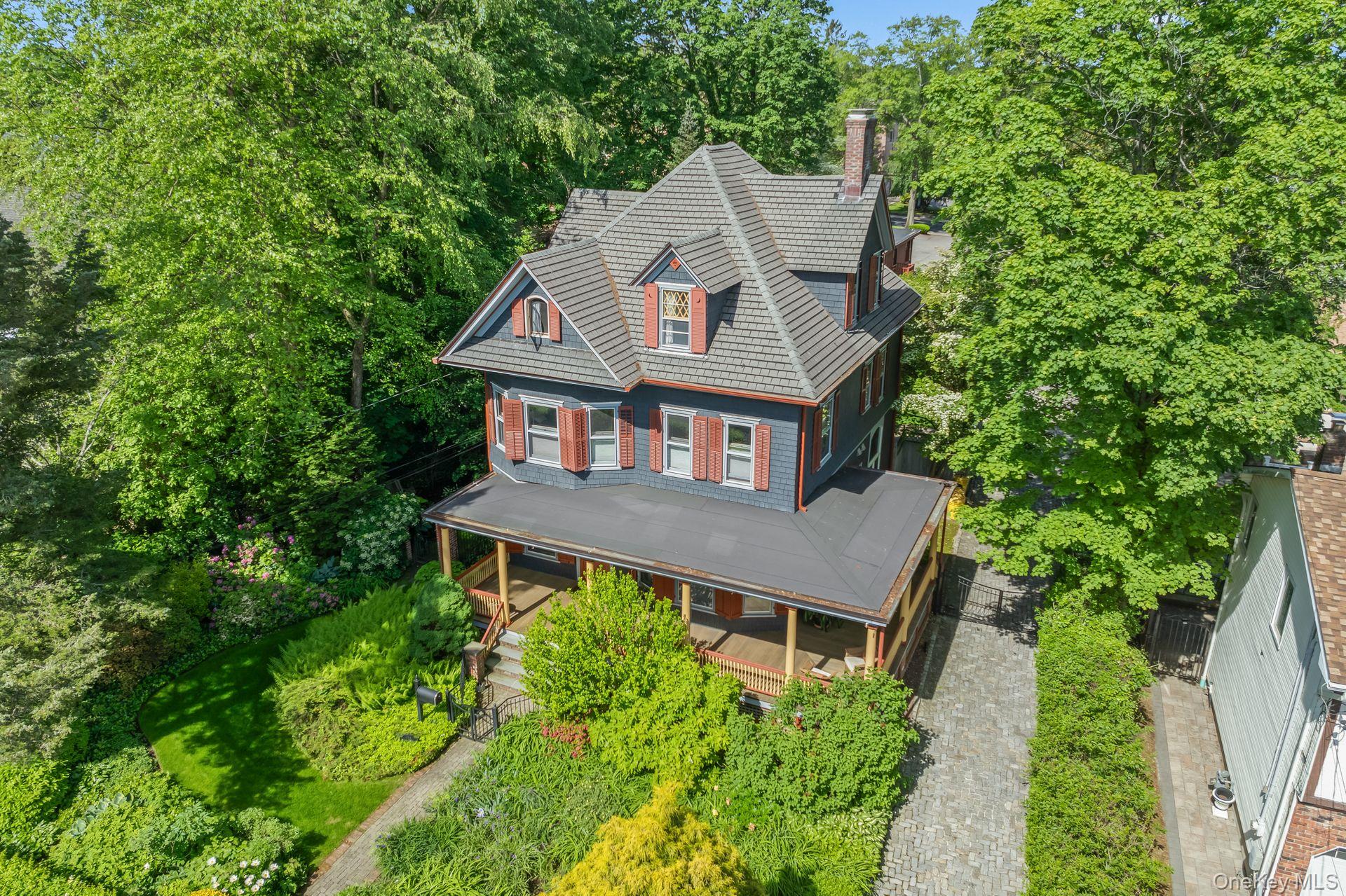 175 Ivy Street, Oyster Bay, NY 11771