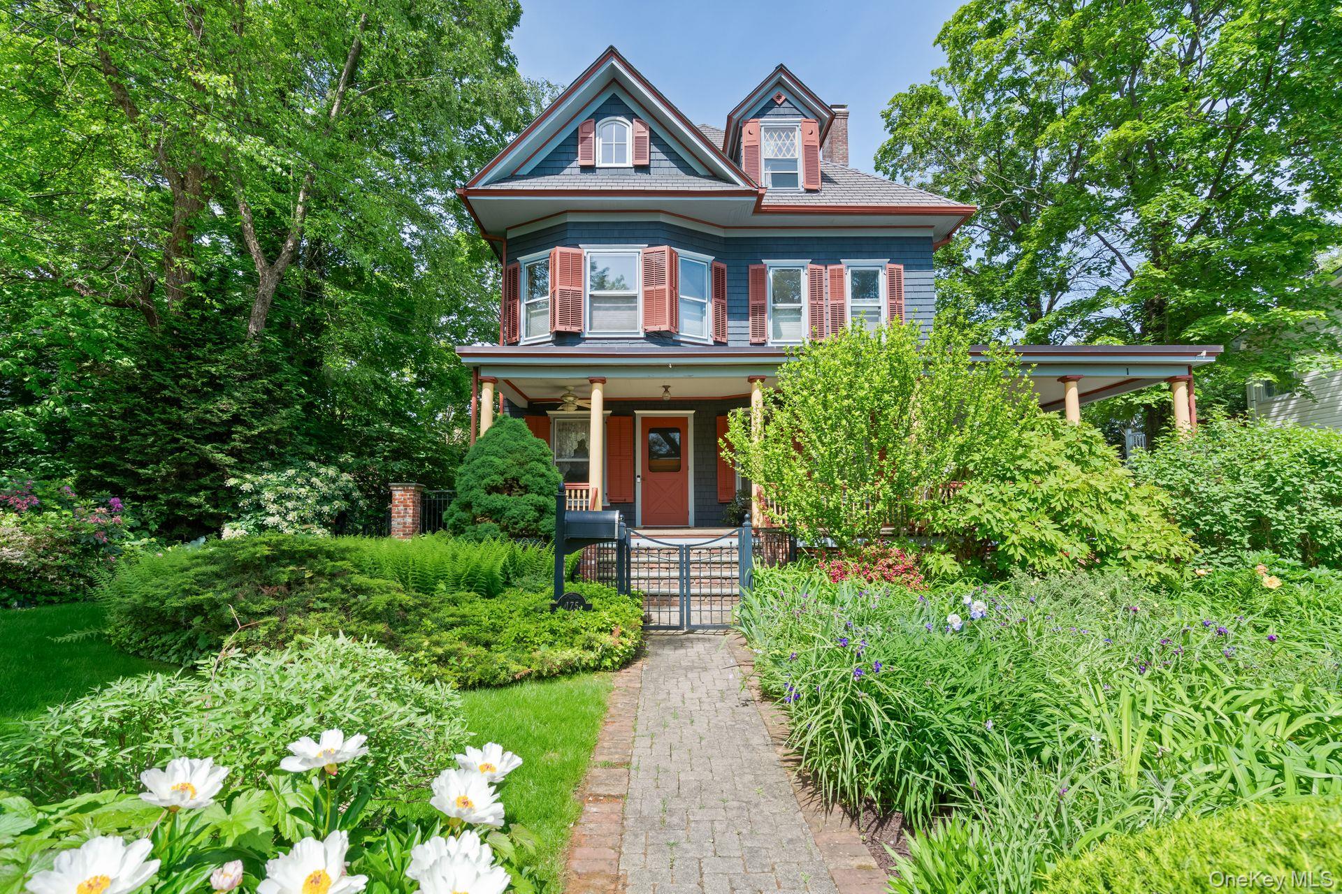 175 Ivy Street, Oyster Bay, NY 11771