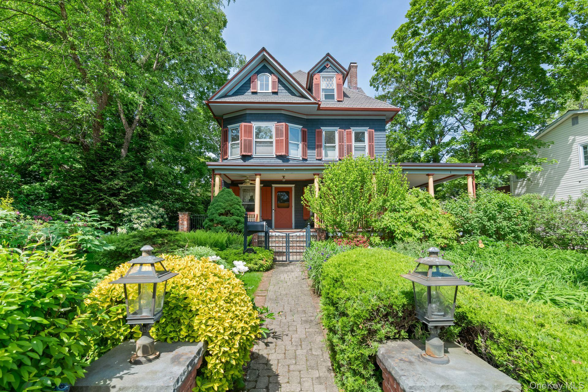 175 Ivy Street, Oyster Bay, NY 11771