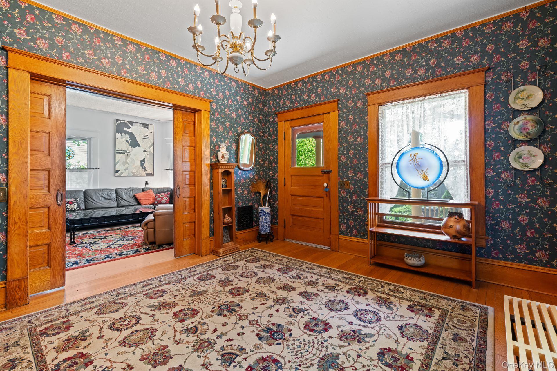 175 Ivy Street, Oyster Bay, NY 11771