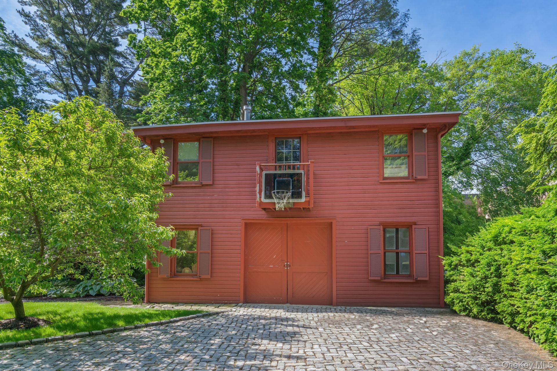 175 Ivy Street, Oyster Bay, NY 11771