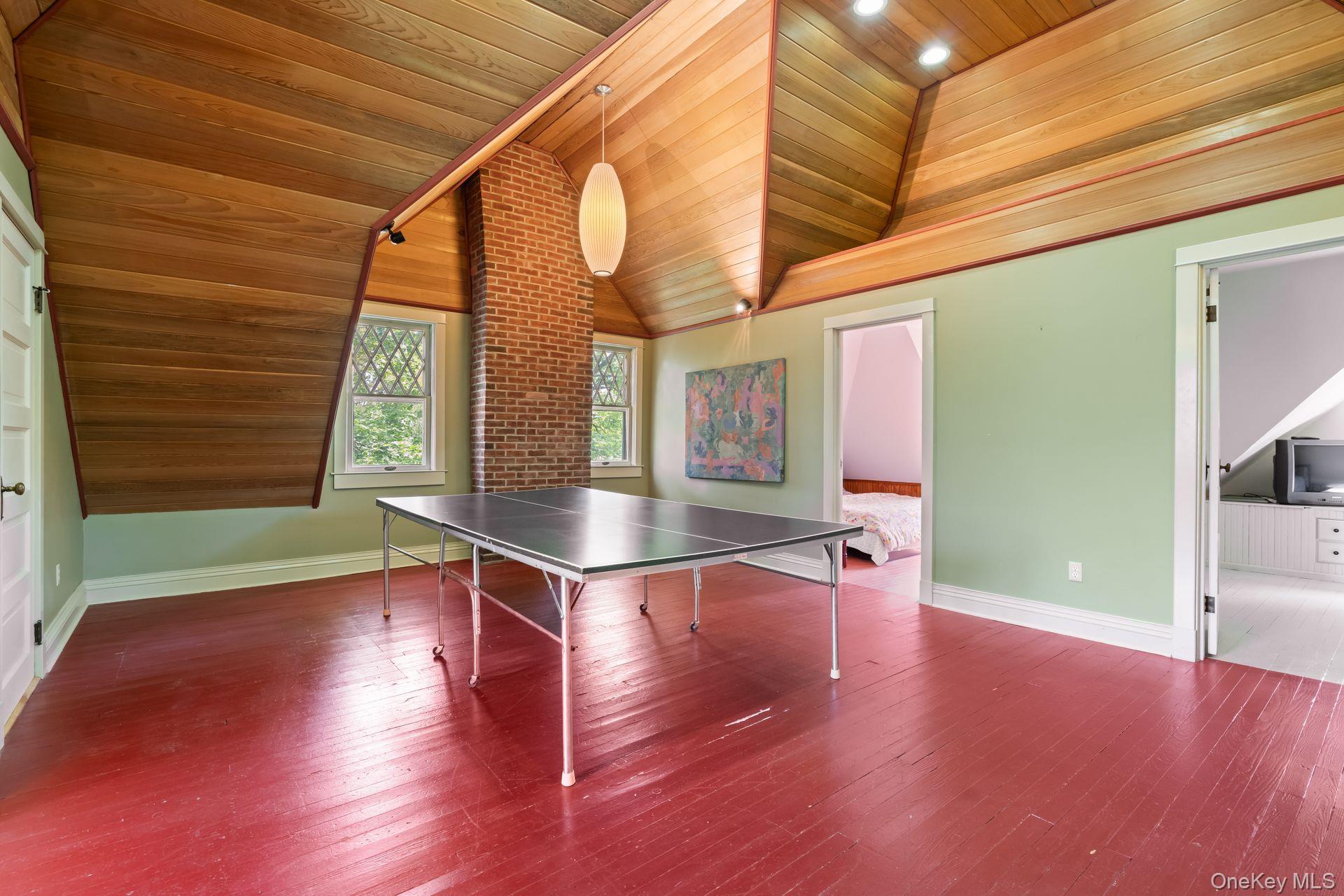 175 Ivy Street, Oyster Bay, NY 11771