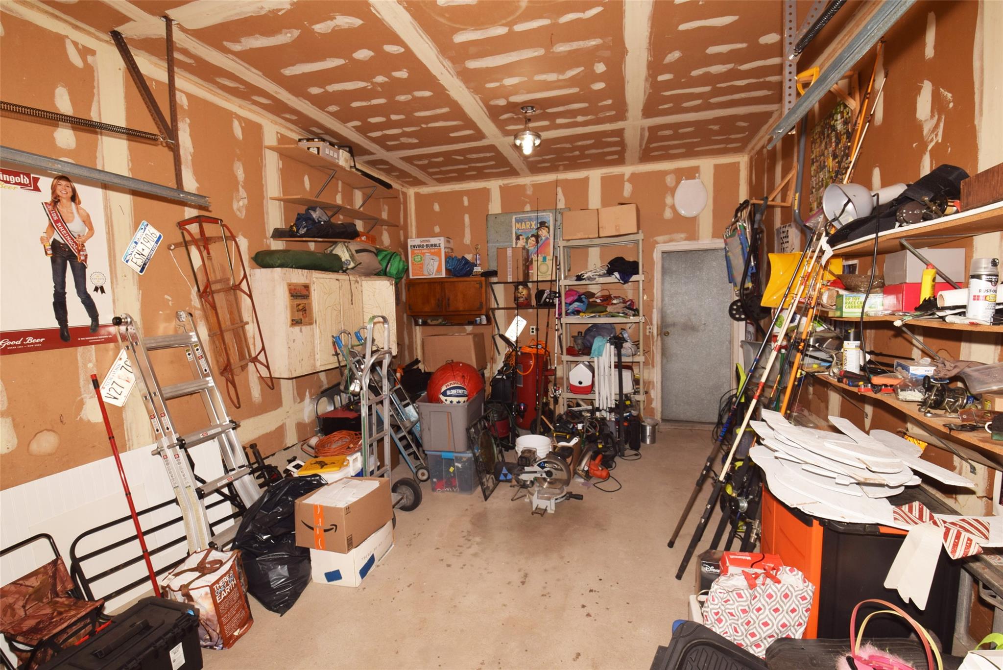 940 N Erie Avenue, Lindenhurst, NY 11757