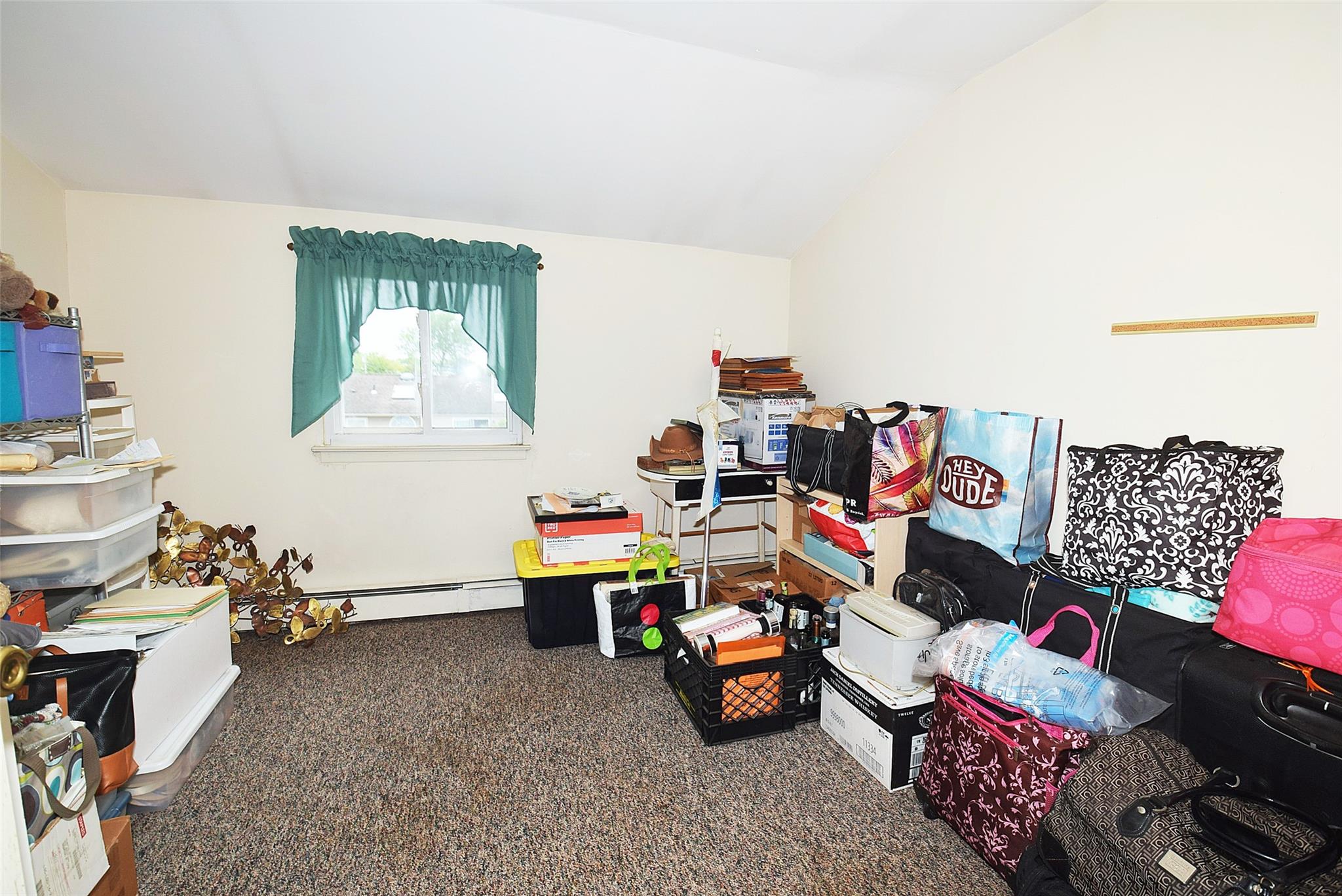 940 N Erie Avenue, Lindenhurst, NY 11757