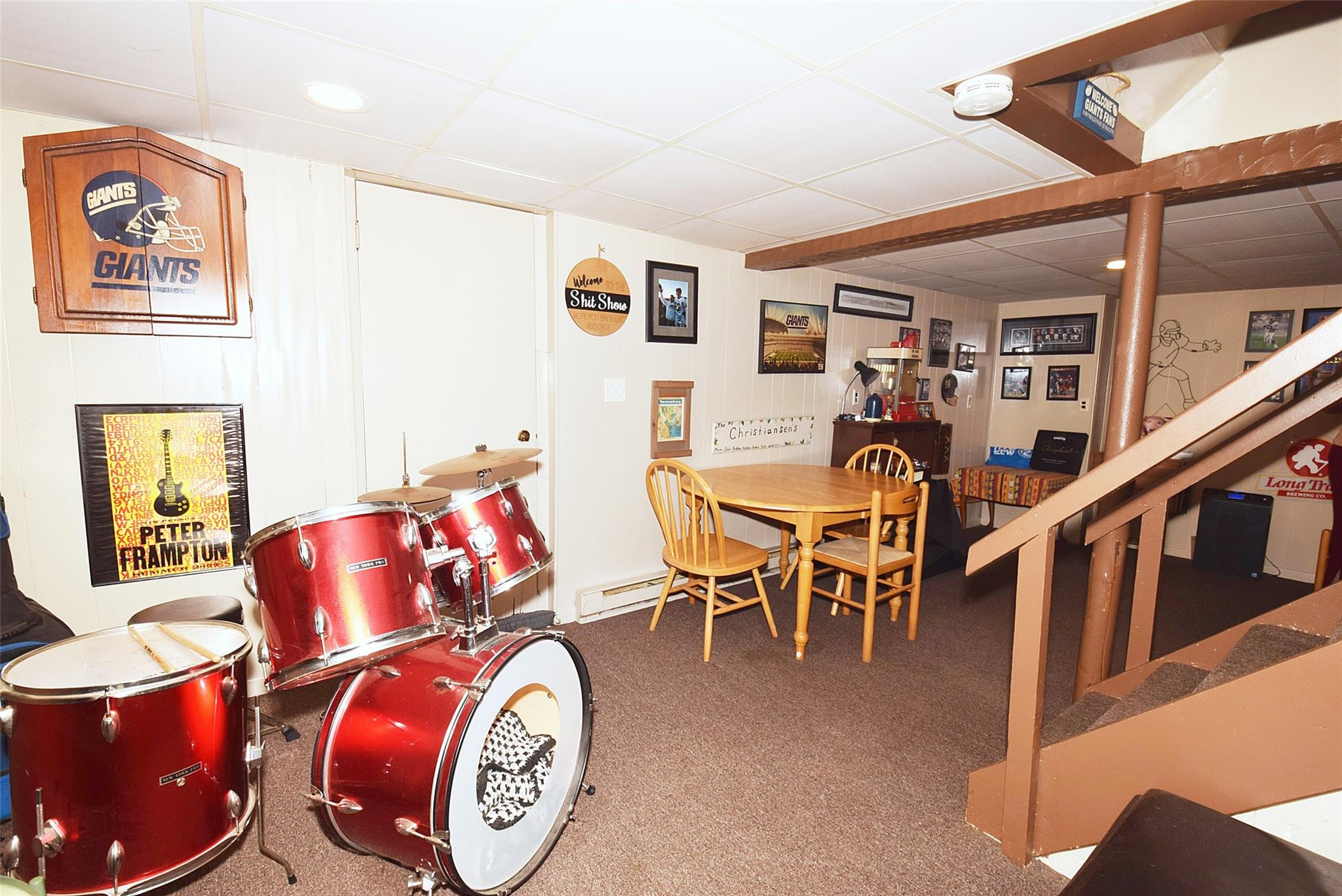 940 N Erie Avenue, Lindenhurst, NY 11757