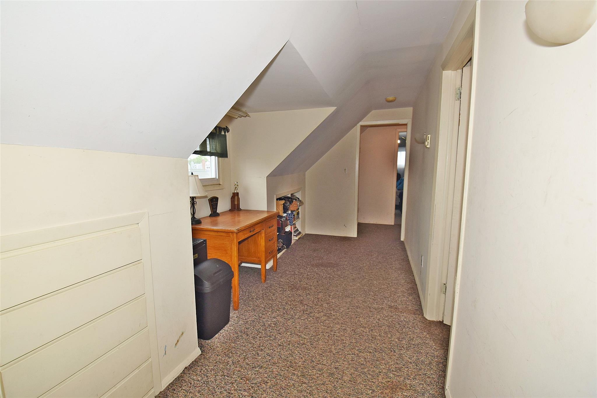 940 N Erie Avenue, Lindenhurst, NY 11757