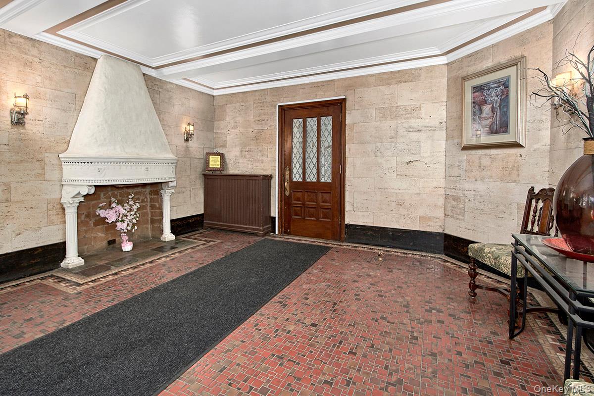 151 Centre Avenue # 5D, New Rochelle, NY 10805